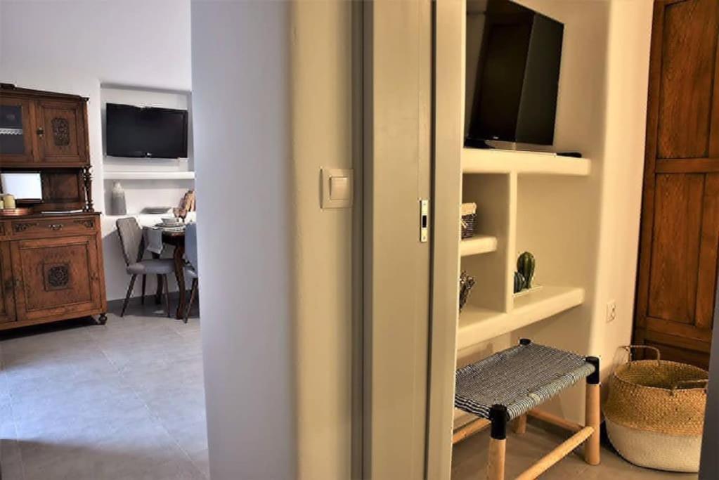 Mare Bay Apartment Adamantas  Exterior photo